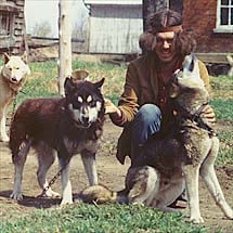 Tadluk's Kotlik and Kobe with J. Jeffrey Bragg, 1973, Racing Siberian Husky sons of Malamak's Okleasik.